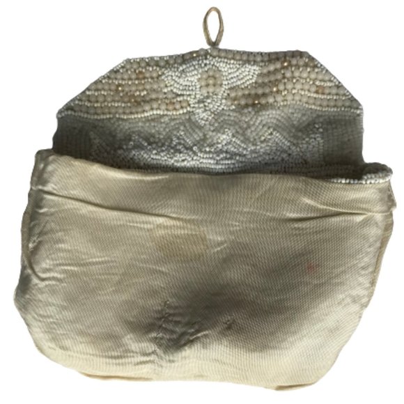 Vintage White Beaded Collectible Dance Coin Purse - Picture 11 of 13